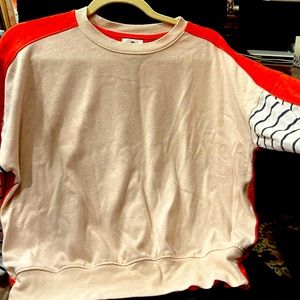 Like new sundry sweatshirt. Pairs great with jean shirts. Especially white!!